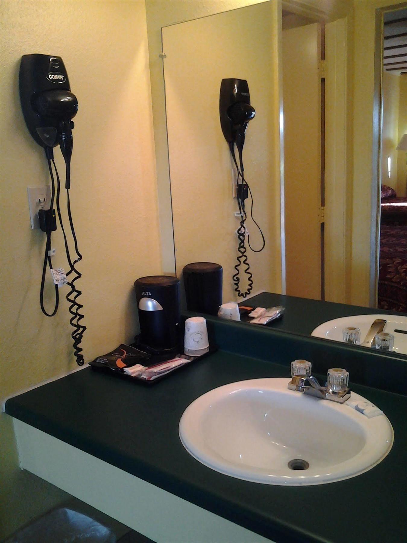 Holiday Motel Hugo Luaran gambar