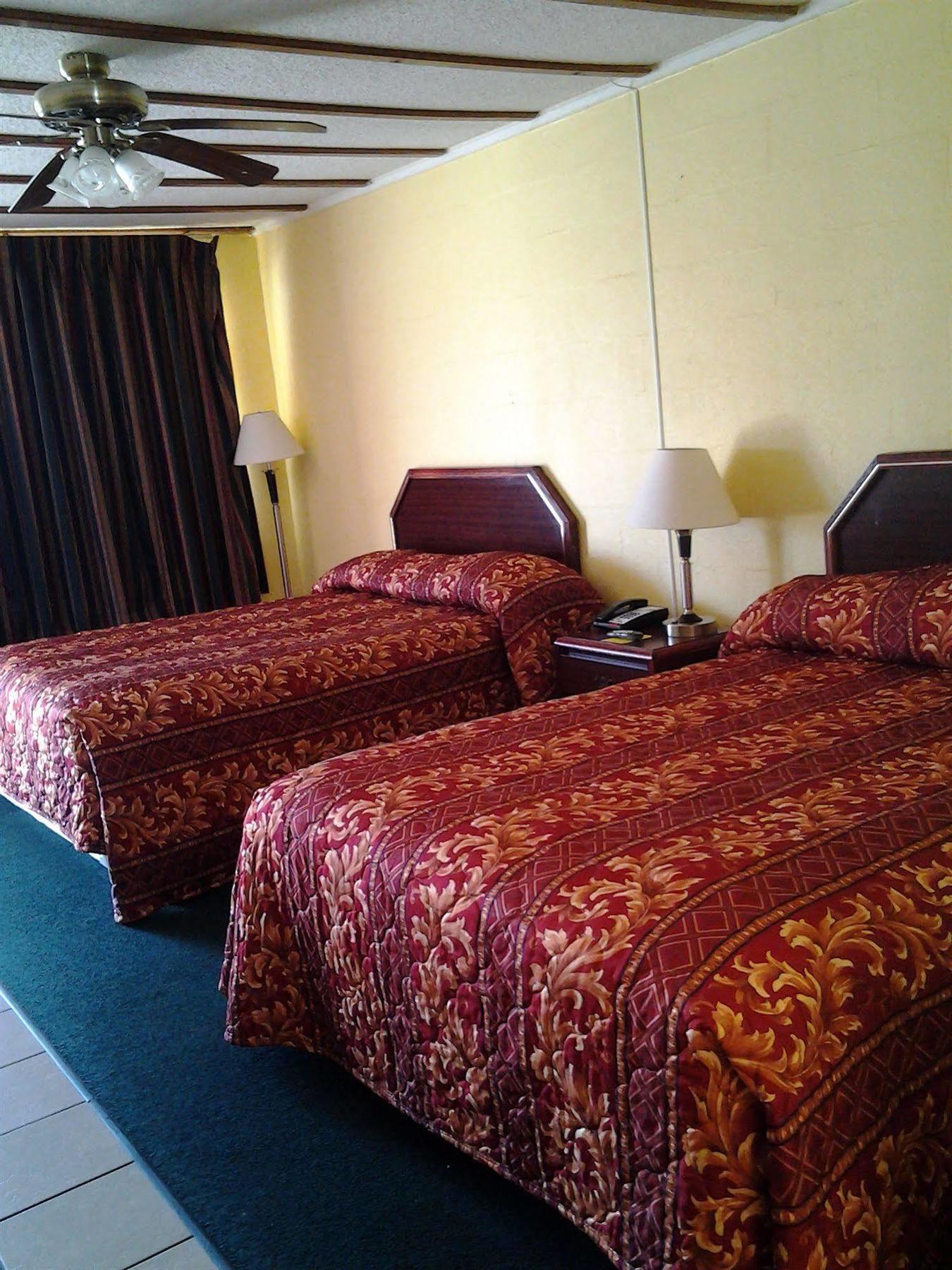 Holiday Motel Hugo Luaran gambar